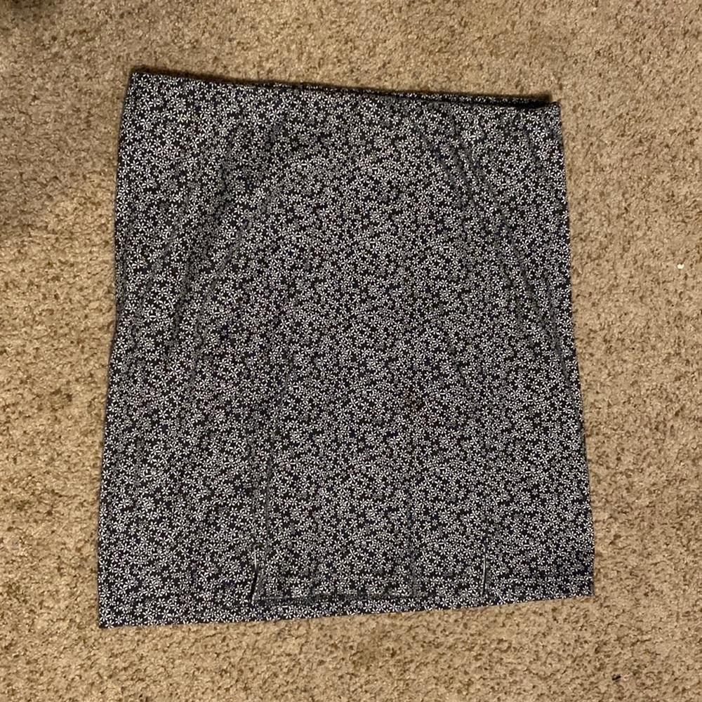 womens SO skirt